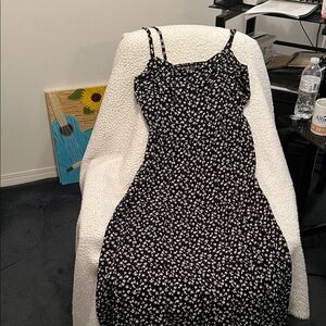 Hollister black smocked midi dress w/ floral design in Large